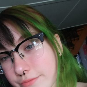 Meet your Posher, Eve